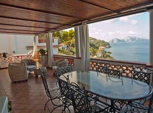 Villa Scirocco spectacular seaside residence overlooking Capri