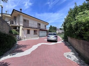 Villa - Singola a SantElia, Catanzaro
