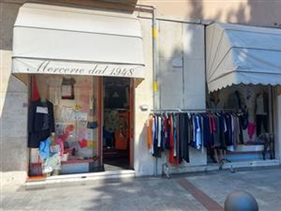 Abbigliamento a Albaro, Genova