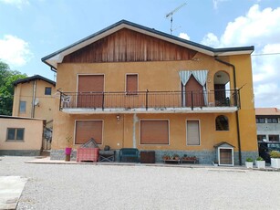 Appartamento abitabile in zona Beverina a Besozzo