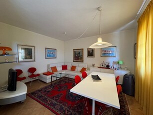 Appartamento in Affitto a Massa, 5'000€, 90 m², arredato