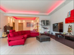 Appartamento in Affitto a Roma, zona Piccolomini, 3'200€, 166 m², arredato