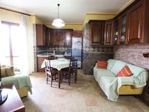 Appartamento in Affitto a Siracusa, zona Grottasanta, 650€, 120 m², arredato