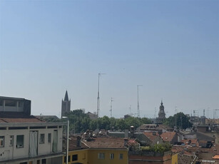 Appartamento in buone condizioni quinto piano