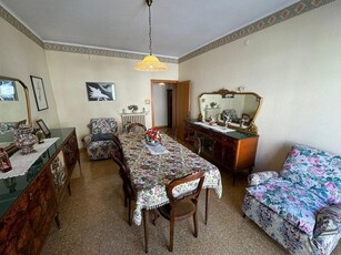 Appartamento in Vendita a Bologna, 295'000€, 129 m², con Box
