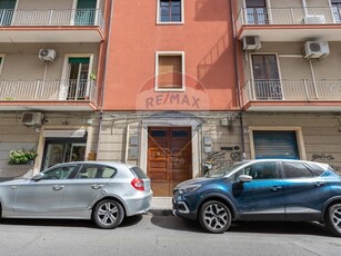 Appartamento in Vendita a Catania, zona Tribunale, 296'000€, 152 m²