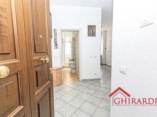 Appartamento in Vendita a Genova, zona Sestri Ponente, 85'000€, 62 m²