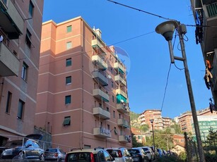 Appartamento in Vendita a Genova, zona Struppa, 78'000€, 83 m²