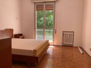 Appartamento in Vendita a Mantova, zona Centro storico, 290'000€, 225 m²