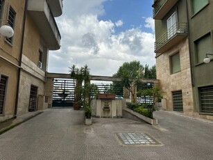 Appartamento in Vendita a Roma, zona Flaminio, 420'000€, 115 m²