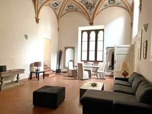 Appartamento in Vendita a Siena, zona Centro Storico, 750'000€, 195 m²