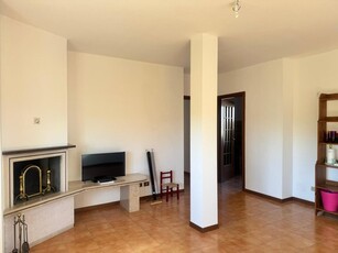 Appartamento in Vendita a Siena, zona Taverne D'arbia, 210'000€, 100 m², arredato, con Box
