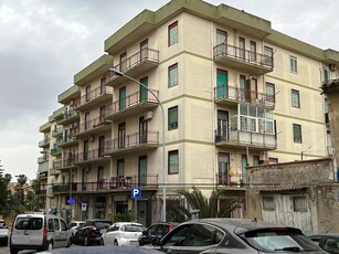 Appartamento in Vittorio Veneto in zona Piazza Degli Eroi, Viale della Rinascita, Via Babaurra a San Cataldo