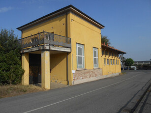 azienda commerciale in vendita a Villanova Monferrato