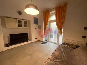 Bilocale in Affitto a Benevento, zona CENTRO STORICO, 380€, 40 m², arredato