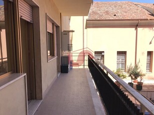 Bilocale in Affitto a Benevento, zona CENTRO STORICO, 500€, 75 m²