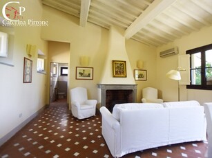 Bilocale in Affitto a Firenze, zona Poggio Imperiale, 2'200€, 55 m², arredato