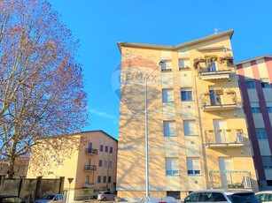 Bilocale in Vendita a Pavia, zona Pompieri - S. Giovannino, 168'000€, 60 m², arredato