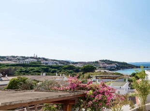 Bilocale in Via Delle Rose in zona Baja Sardinia a Arzachena