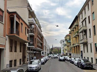 Bilocale in Via Pantigliate Snc in zona Bande Nere , Primaticcio , Inganni a Milano