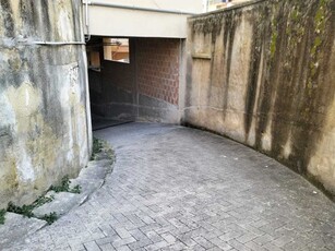 Box in Vendita a Siracusa, zona Teocrito San Giovanni, 19'000€, 26 m²