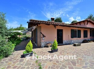 Casa in vendita in Rocca Massima, Italia