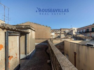 Casa indipendente in Vendita a Noto Noto - Centro