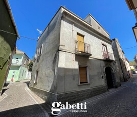Casa Indipendente in Via Giovanni Xxiii, Pastorano (CE)