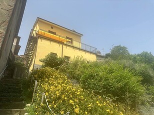 Casa Indipendente in Via Montue, 3, Canneto Pavese (PV)