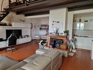 Casa semi indipendente in ottime condizioni in zona Pratolino a Vaglia