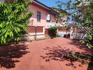 Casa semi indipendente in Strada Provinciale Pescara-san Silvestro 132 132 a Pescara