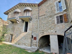 Casa semi indipendente ristrutturato in zona Ripa a Perugia