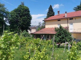 Casa singola abitabile a Parma