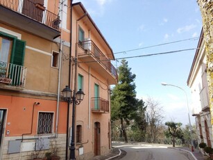 Casa singola in ottime condizioni a San Nicola Manfredi