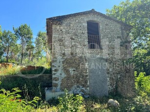 Casa Indipendente in Via Peraconfreda, San Potito Sannitico (CE)