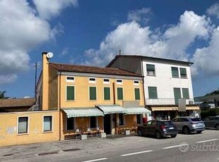 Complesso immobiliare a Carmignano di Brenta (PD)