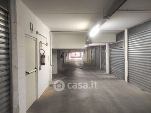 Garage/Posto auto in Vendita in Piazza Monte Gennaro a Roma