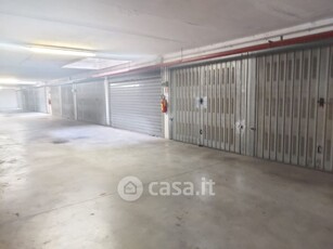 Garage/Posto auto in Vendita in Viale della Primavera a Roma