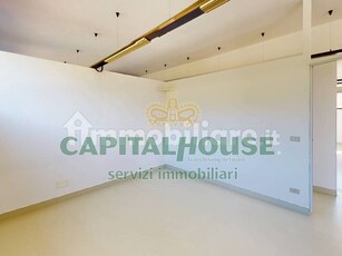 Laboratorio in Affitto a Bologna, zona Mazzini, 1'480€, 160 m²
