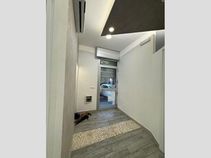 Negozio in Vendita a Bologna, 90'000€, 48 m²