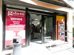 Negozio / Locale in vendita a Merate