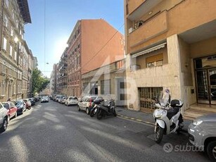 PALAZZO E AUTORIMESSA - 810 M² - VIA O. PETRONIO,