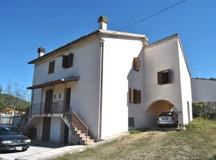 Parte di Bifamiliare in una frazione nei pressi di Norcia