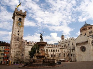 PIAZZA DUOMO - PRESTIGIOSO IMMOBILE CON TERRAZZA e VISTA UNICA