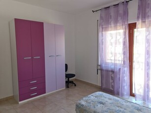 Quadrilocale in Affitto a Catanzaro, zona Lungomare, 250€, 120 m², arredato