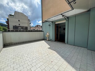 Quadrilocale in Affitto a Torino, 1'500€, 105 m², arredato