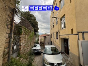 Quadrilocale in Vendita a Cosenza, zona Repubblica, 75'000€, 65 m², arredato