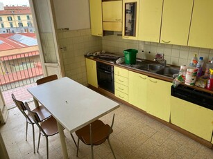 Quadrilocale in Vendita a Firenze, zona Novoli, 235'000€, 86 m², con Box