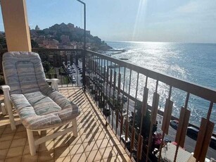 Quadrilocale in Vendita a Imperia, zona Porto Maurizio, 200'000€, 80 m²