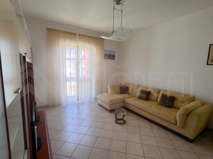 Quadrilocale in Vendita a Livorno, zona OSPEDALE, STAZIONE, SORGENTI, 140'000€, 108 m²